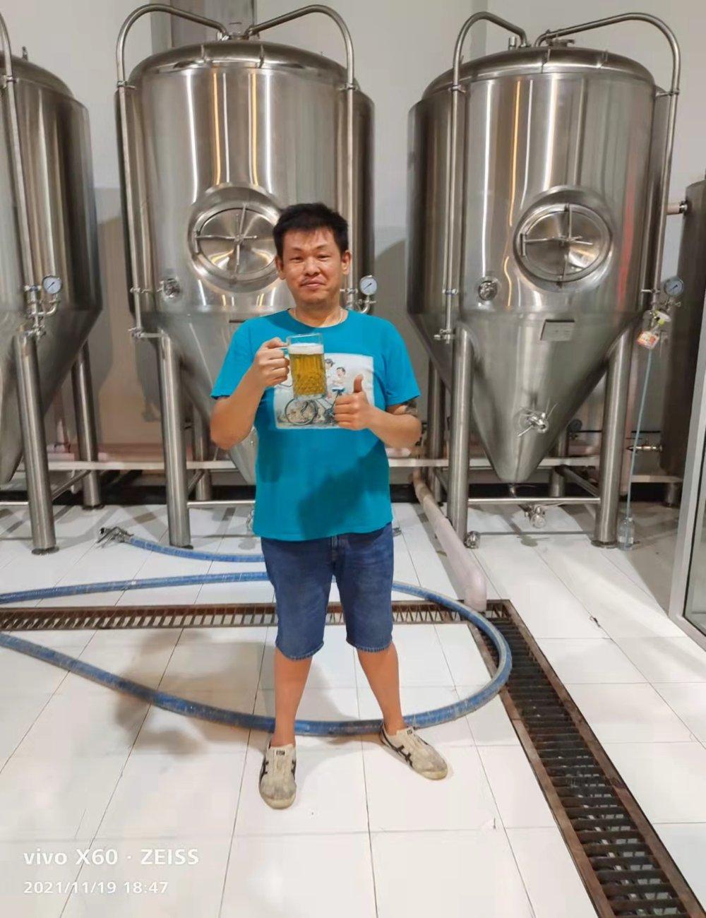 Cahaya Bintang Laut in Indonesia-1000L brewery equipment by Tiantai